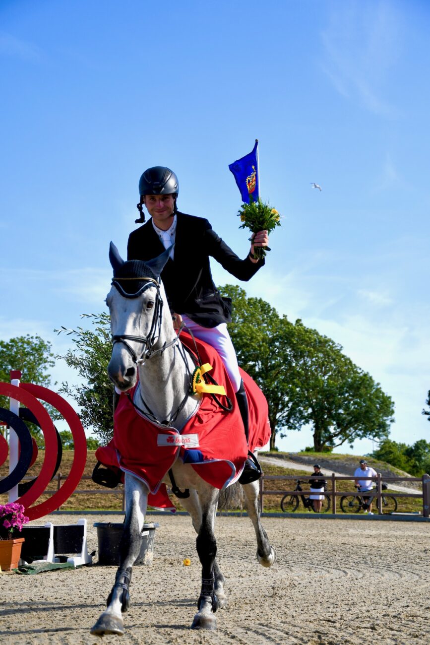Simon Heineke auf SE Plakat Fehmarn-Pferde-Festival 2025